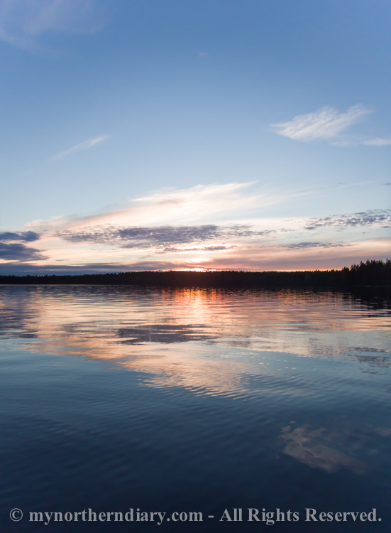 Beautiful-sunset-over-finnish-lake-CRW_0553.jpg