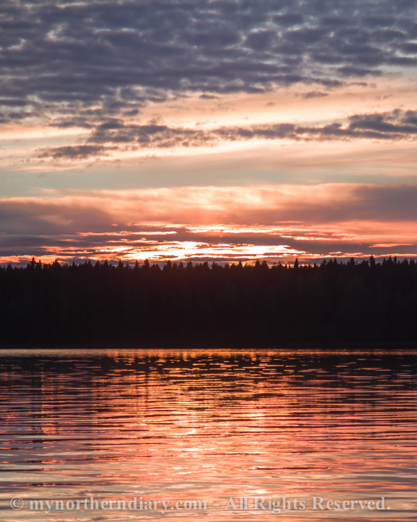 Beautiful-sunset-over-finnish-lake-CRW_0555.jpg