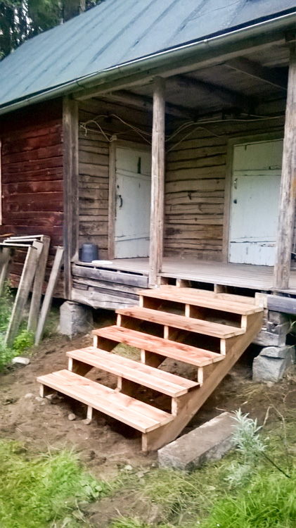 Building-new-stairs-from-impregnated-wood-to-my-new-workshop-V_B5DA.jpg