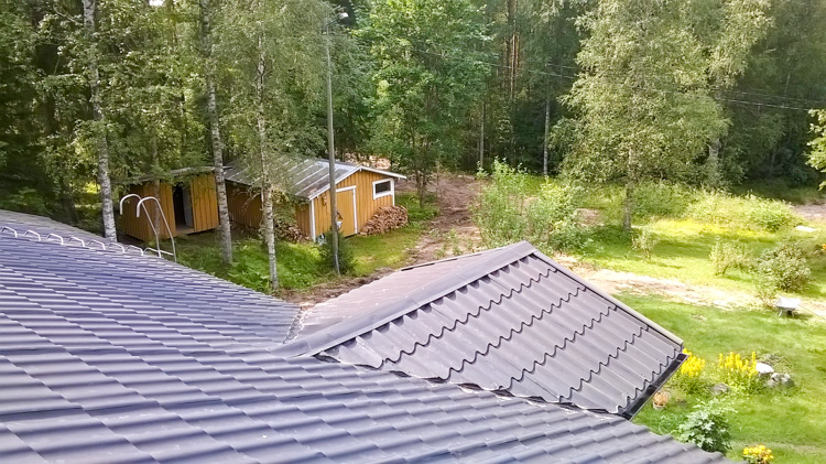 Roof-sight-to-my-new-yard-WP_20160724_013.jpg